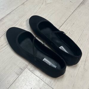 Steve Madden black ballet flats
